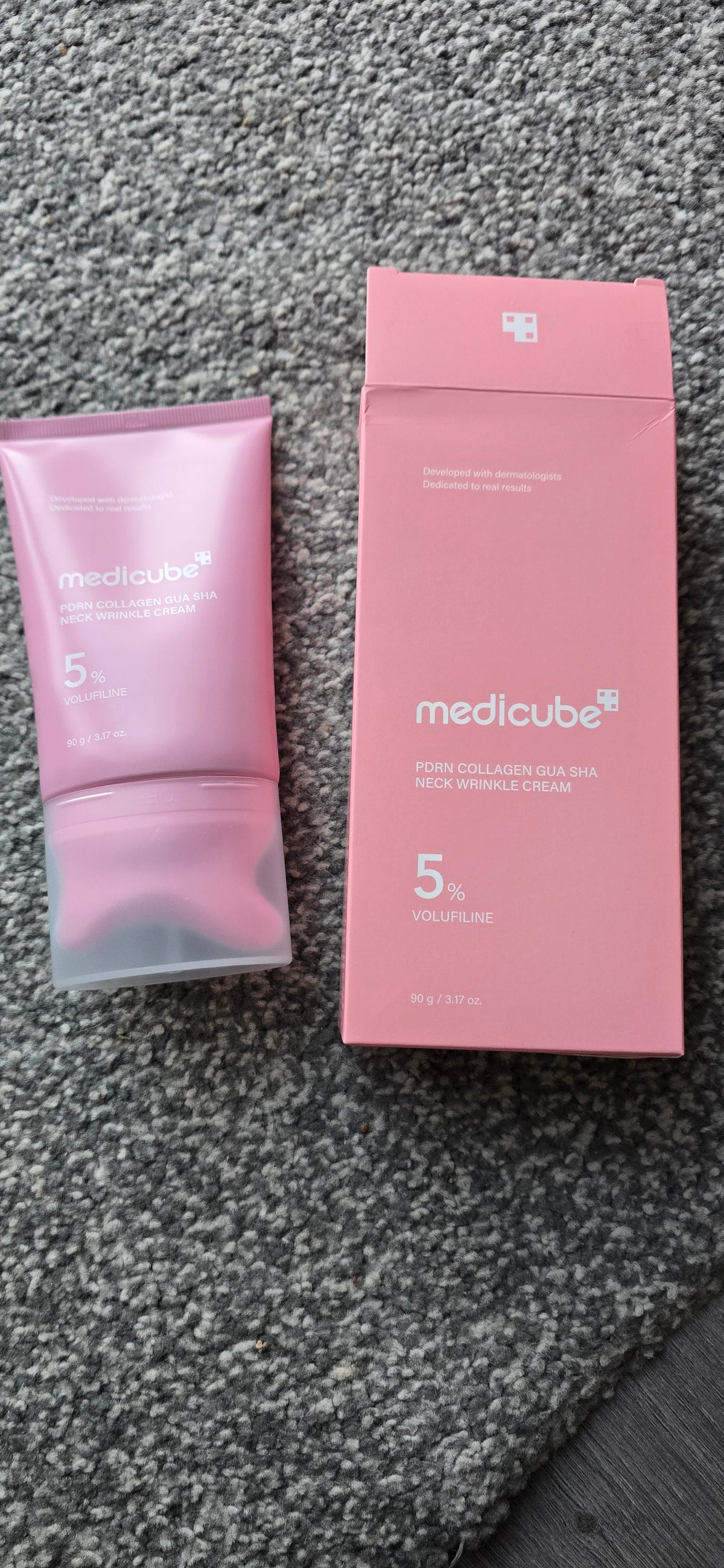 Medicube PDRN Collagen Gua Sha Neck Wrinkle Cream – 90 g